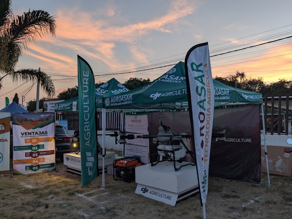 Stand de Agroasar y DJI Agriculture con dron agrícola